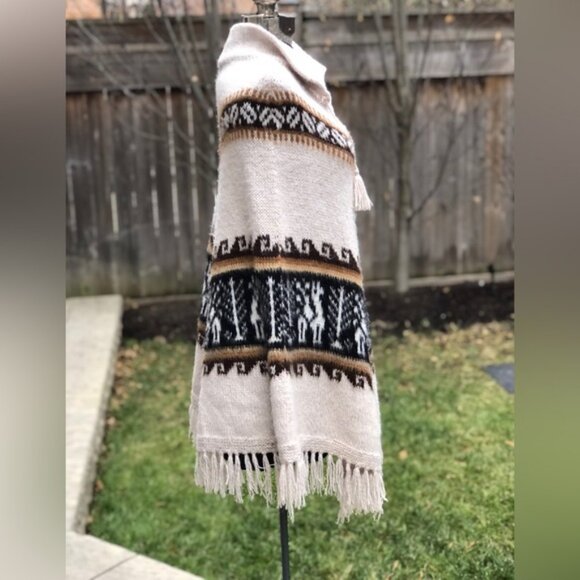 💫HOST PICK💫 ALPACA PONCHO Made in Peru Size O/S Boho Sweater Cape - Picture 6 of 9